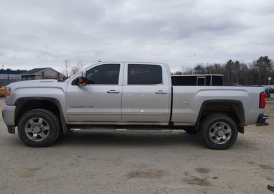 2019 Gmc Sierra 3500hd Denali, пошкодження: Правий бік, Iaai лот 44921586, фото 15 з 21