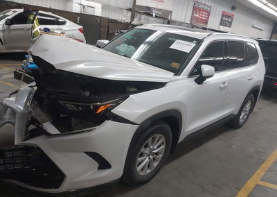 2024 Toyota Grand Highlander Xle, пошкодження: Передня частина, Iaai лот 45112944, фото 2 з 16