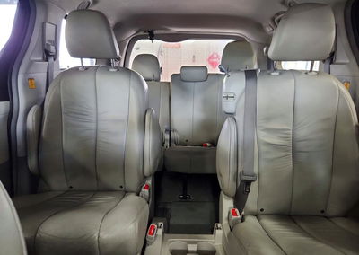 2011 Toyota Sienna Xle 8-passenger, Front End damage, Copart lot 55891846, photo 10 of 14