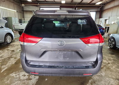 2011 Toyota Sienna Xle 8-passenger, Front End damage, Copart lot 55891846, photo 6 of 14