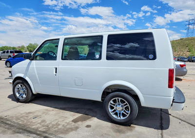 2004 Gmc All Models Safari, uszkodzenie: Bok, Copart lot 56469756, zdjęcie 2 z 13