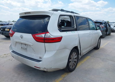 2015 Toyota Sienna Le 7 Passenger, uszkodzenie: Przód, Iaai lot 45044249, zdjęcie 4 z 21