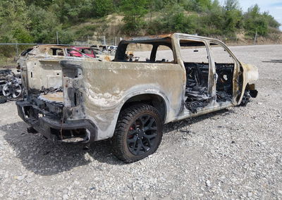 2022 Chevrolet Silverado 1500 4wd  Short Bed Custom, daño Exterior Burn, Iaai lote 44891233, foto 4 de 10