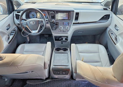 2020 Toyota Sienna, uszkodzenie: Przód, Copart lot 56516406, zdjęcie 8 z 12