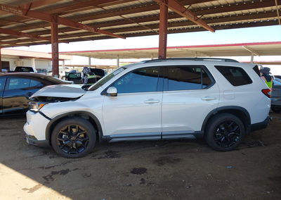 2025 Honda Pilot Touring, Front End damage, Iaai lot 45259520, photo 14 of 16