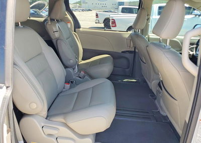 2020 Toyota Sienna Xle Premium 8-passenger, Hail damage, Copart lot 55705426, photo 11 of 13