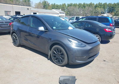 2022 Tesla Model Y Long Range Dual Motor All-wheel Drive, Left Side damage, Iaai lot 44930709
