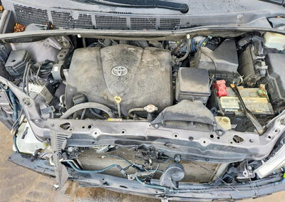 2019 Toyota Sienna Xle 8-passenger, daño Frontal, Copart lote 48432566, foto 12 de 16