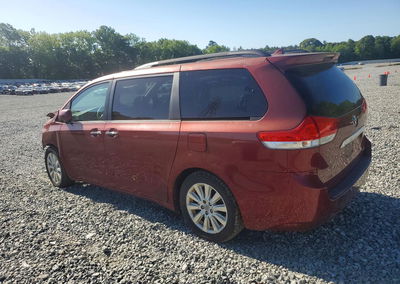 2012 Toyota Sienna Limited 7-passenger, uszkodzenie: Przód, Copart lot 53256216, zdjęcie 2 z 15