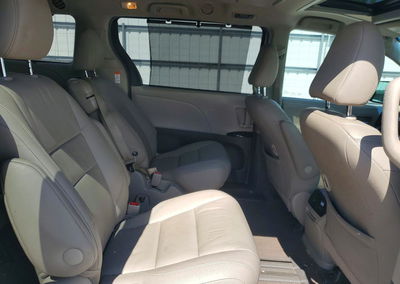 2017 Toyota Sienna Xle Premium 8-passenger, Front End damage, Copart lot 55362826, photo 11 of 14