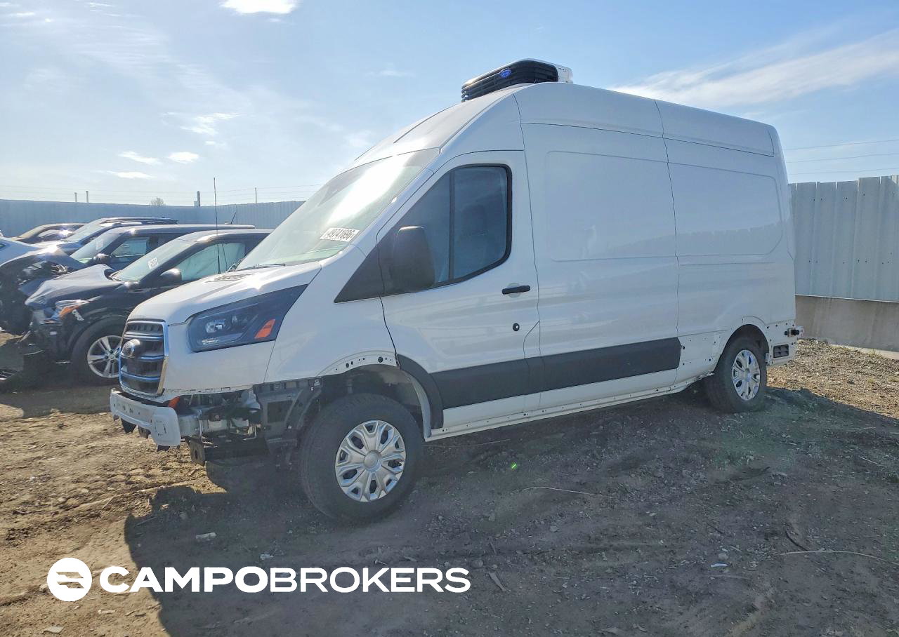 2025 Ford Transit T-350, daño Frontal, Copart lote 49741696