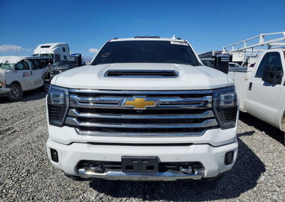 2024 Chevrolet Silverado K3500 High Country, uszkodzenie: Drobne wgniecenia/zarysowania, Copart lot 41758616, zdjęcie 5 z 12