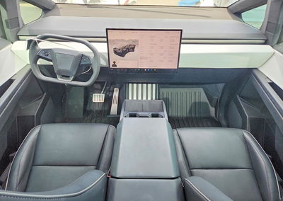 2024 Tesla Cybertruck, daño Trasero, Copart lote 50988566, foto 8 de 13