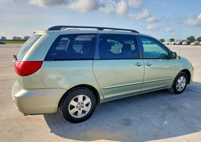 2009 Toyota Sienna Le 7-passenger, daño Inundación, Copart lote 59005366, foto 3 de 14