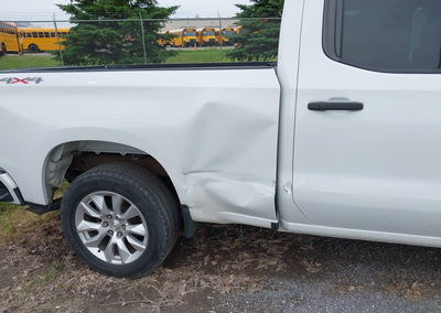 2020 Chevrolet Silverado 1500 4wd  Standard Bed Custom, daño Lateral derecho, Iaai lote 45339015, foto 6 de 16