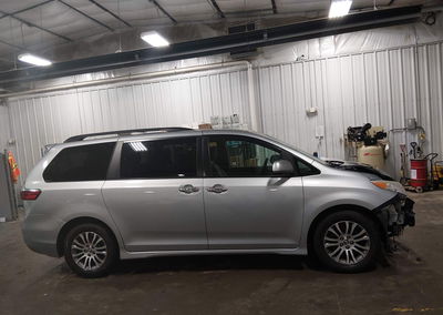 2020 Toyota Sienna Xle, пошкодження: Передня частина, Iaai лот 44860444, фото 14 з 18