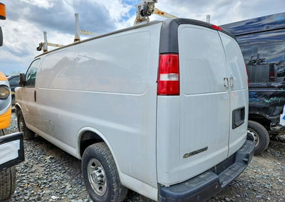 2020 Chevrolet Express G2500 Utility / Service Van, пошкодження: Передня частина, Copart лот 50590386, фото 2 з 13