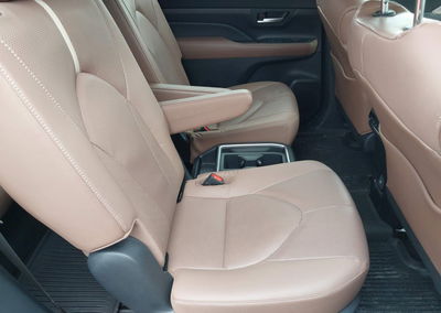 2025 Toyota Grand Highlander Platinum, пошкодження: Задня частина, Iaai лот 44860856, фото 8 з 20