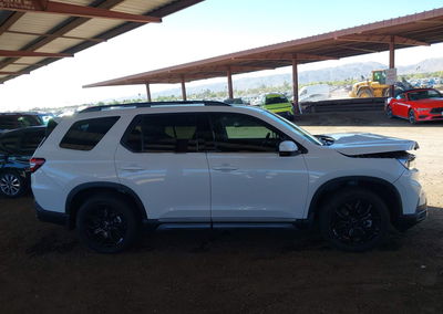 2025 Honda Pilot Touring, Front End damage, Iaai lot 45259520, photo 13 of 16