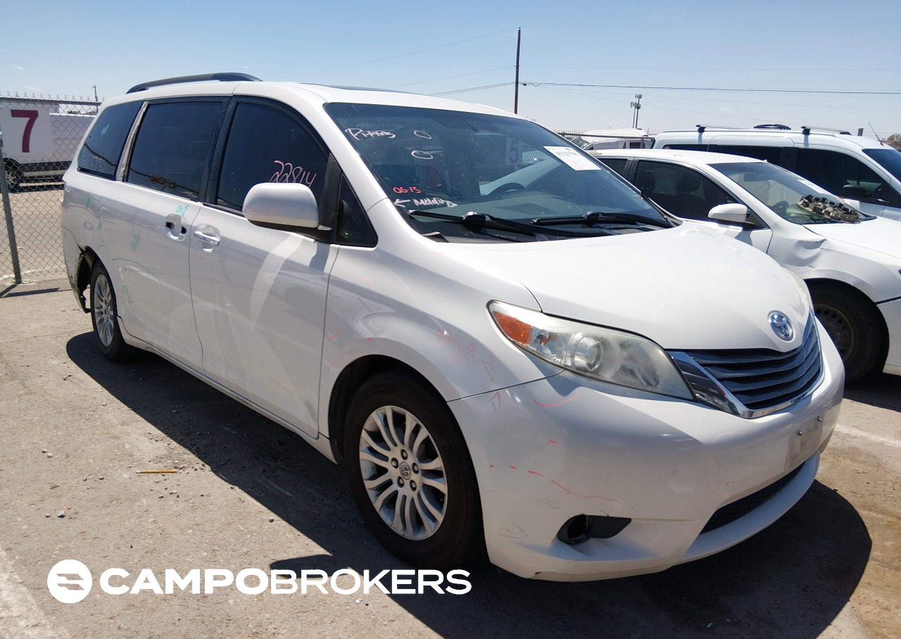2017 Toyota Sienna Xle Premium 8 Passenger, daño Lateral derecho, Iaai lote 45121341