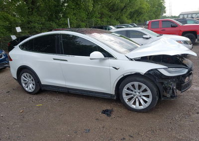 2019 Tesla Model X 100d/75d/long Range/standard Range, daño Frontal, Iaai lote 44985658, foto 14 de 21