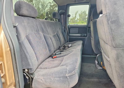 2001 Chevrolet Silverado C1500, daño Lateral, Copart lote 53657766, foto 10 de 12