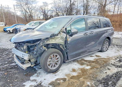 2025 Toyota Sienna Xle 8-passenger, daño Frontal, Copart lote 48802836, foto 1 de 13