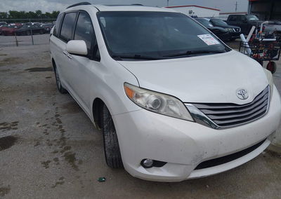2017 Toyota Sienna Xle 8 Passenger, Rear damage, Iaai lot 45144443