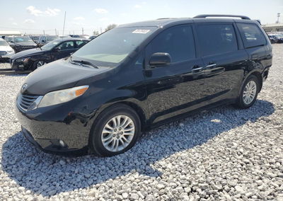 2014 Toyota All Models Sienna, Rear End damage, Copart lot 59478483