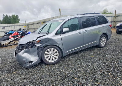 2015 Toyota All Models Sienna, Front End damage, Copart lot 54727626