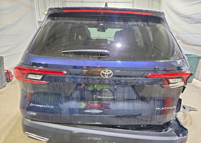 2026 Toyota Grand Highlander Hybrid Max Platinum, пошкодження: Задня частина, Copart лот 54611756, фото 6 з 13