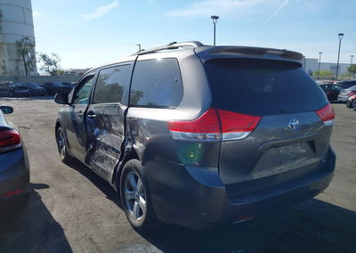 2012 Toyota Sienna Le V6 8 Passenger, uszkodzenie: Lewy bok, Iaai lot 45347643, zdjęcie 14 z 16