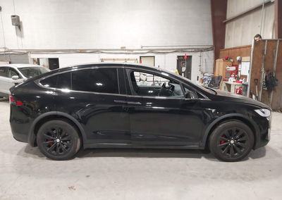 2020 Tesla Model X Performance Dual Motor All-wheel Drive, uszkodzenie: Lewy tył, Iaai lot 44919535, zdjęcie 13 z 19