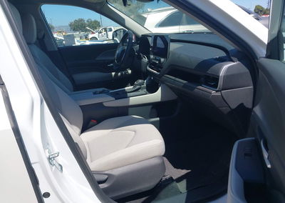 2025 Toyota Grand Highlander Hybrid Le, Rear damage, Iaai lot 45397526, photo 5 of 16