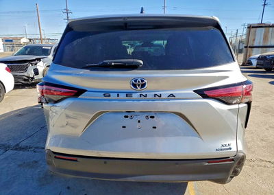 2021 Toyota Sienna Xle 8-passenger, daño Frontal, Copart lote 48681326, foto 6 de 13