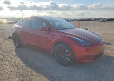 2024 Tesla Model Y, uszkodzenie: Bok, Copart lot 52856716, zdjęcie 4 z 13