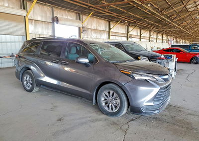 2025 Toyota Sienna, uszkodzenie: Przód, Copart lot 46028866, zdjęcie 4 z 15