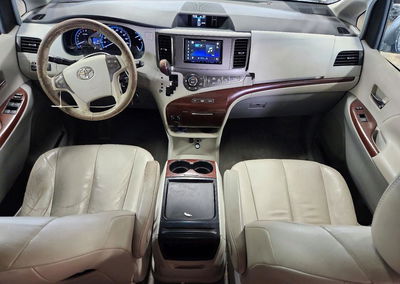 2011 Toyota Sienna Xle 8-passenger, Front End damage, Copart lot 55891846, photo 8 of 14