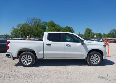 2023 Chevrolet Silverado 1500 4wd  Short Bed Custom, Hail damage, Iaai lot 45070015, photo 13 of 16