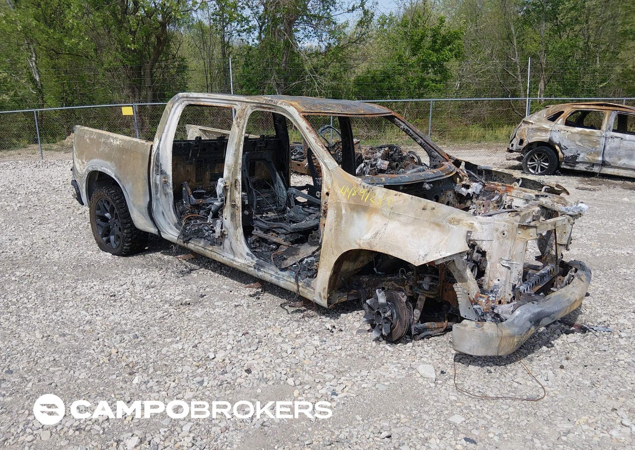 2022 Chevrolet Silverado 1500 4wd  Short Bed Custom, daño Exterior Burn, Iaai lote 44891233
