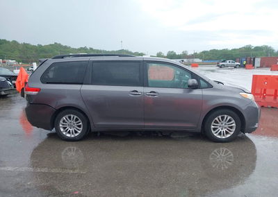 2011 Toyota Sienna Xle V6, пошкодження: Задня частина, Iaai лот 44879940, фото 13 з 17