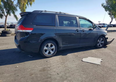 2012 Toyota All Models Sienna, uszkodzenie: Przód, Copart lot 54724836, zdjęcie 3 z 14