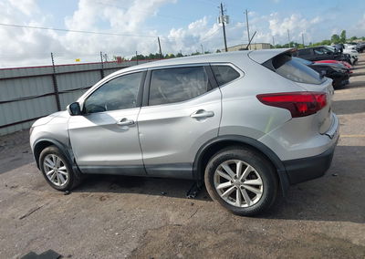 2018 Nissan Rogue Sport S, daño Trasero, Iaai lote 45257630, foto 14 de 16