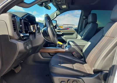 2024 Chevrolet Silverado K3500 High Country, uszkodzenie: Drobne wgniecenia/zarysowania, Copart lot 41758616, zdjęcie 7 z 12