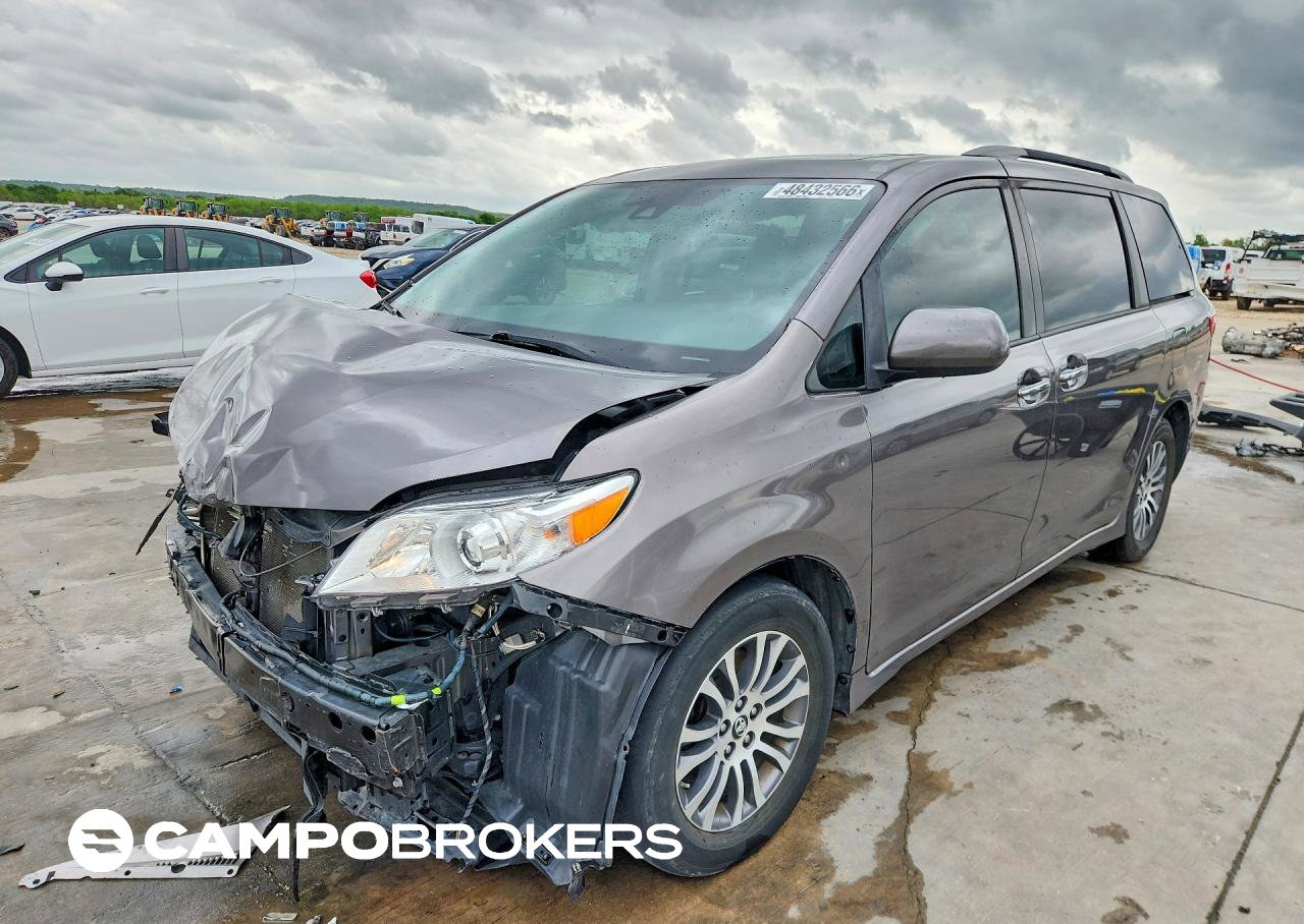 2019 Toyota Sienna Xle 8-passenger, daño Frontal, Copart lote 48432566