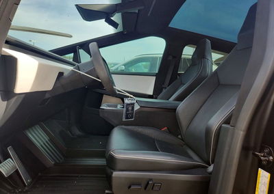2024 Tesla Cybertruck, daño Trasero, Copart lote 50988566, foto 7 de 13