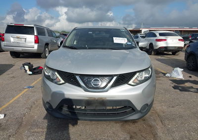 2018 Nissan Rogue Sport S, daño Trasero, Iaai lote 45257630, foto 12 de 16
