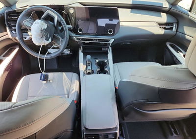 2025 Lexus Rx 350h Premium+, uszkodzenie: Przód, Copart lot 56221826, zdjęcie 8 z 13
