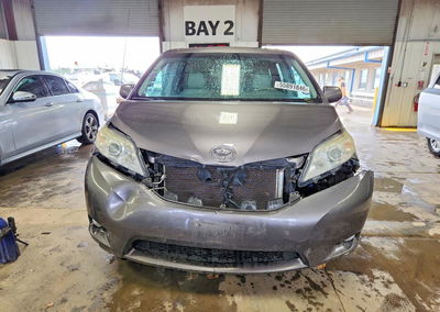 2011 Toyota Sienna Xle 8-passenger, Front End damage, Copart lot 55891846, photo 5 of 14