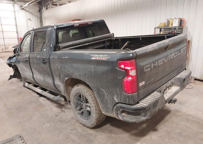 2020 Chevrolet Silverado 1500 4wd  Short Bed Lt Trail Boss, daño Frontal izquierdo, Iaai lote 44753558, foto 3 de 17